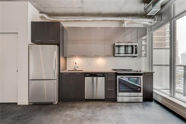624 8 Avenue - Photo 1