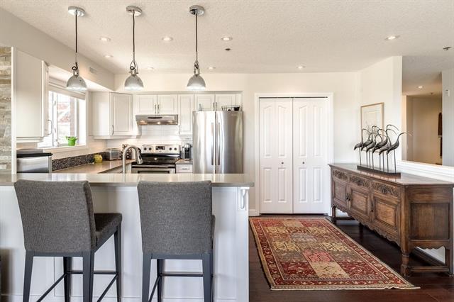 1818 Simcoe Boulevard - Photo 1