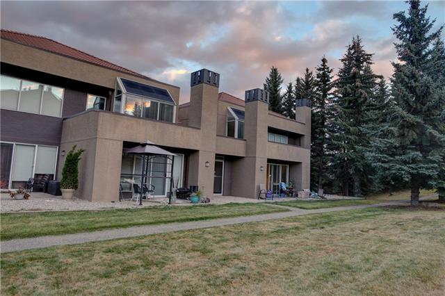 301 Village Mews - Photo 1