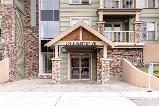 205 Sunset Drive - Photo 1