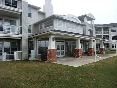 4500 50 Avenue - Photo 1