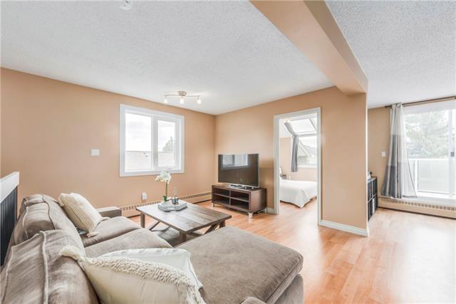 2027 34 Avenue - Photo 1