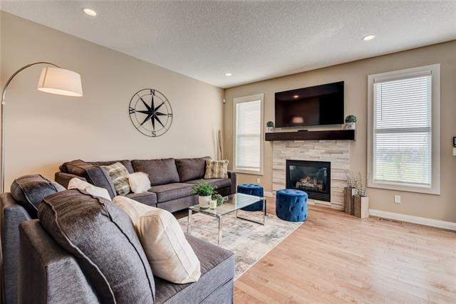 196 Evansglen Close - Photo 1