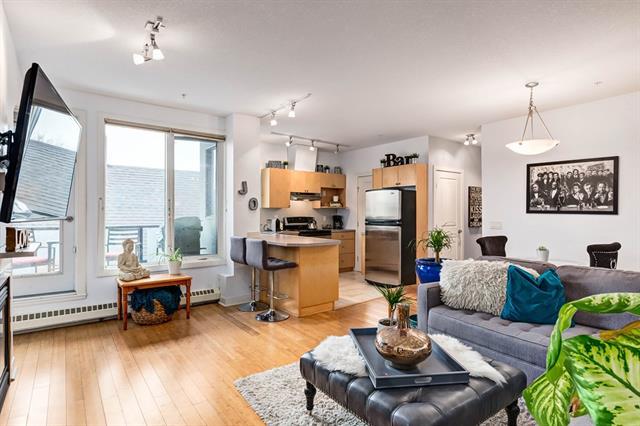 328 21 Avenue - Photo 1