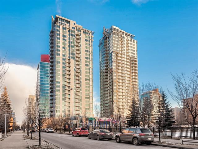 215 13 Avenue - Photo 1