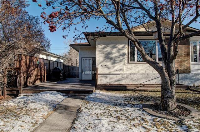 1029 Canfield Crescent - Photo 1