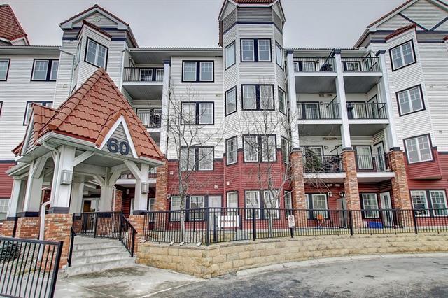 60 Royal Oak Plaza - Photo 1
