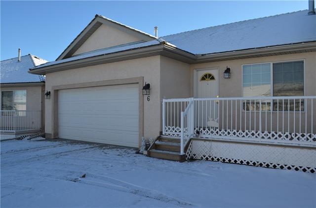 15 Bow Ridge Crescent - Photo 1