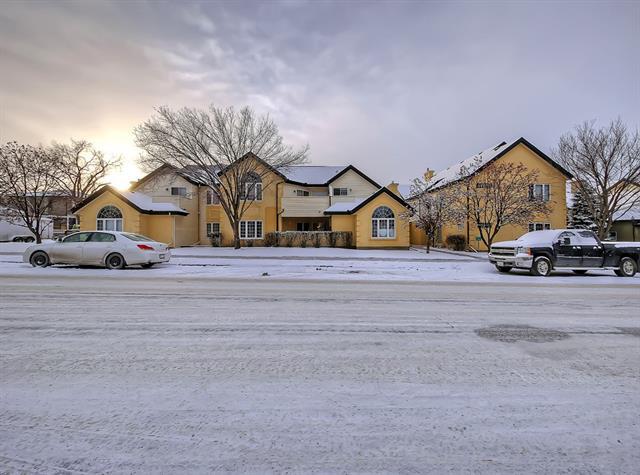 3215 2 Street - Photo 1
