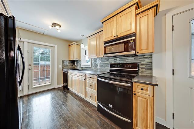 107 4 Avenue - Photo 1
