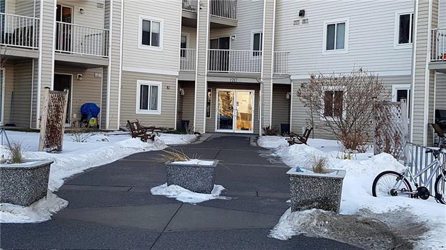 1717 60 Street - Photo 1