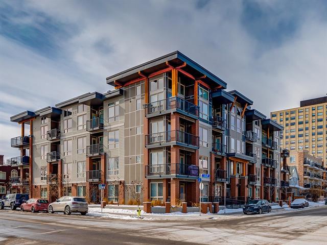 305 18 Avenue - Photo 1