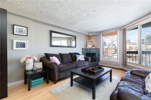 317 19 Avenue - Photo 1