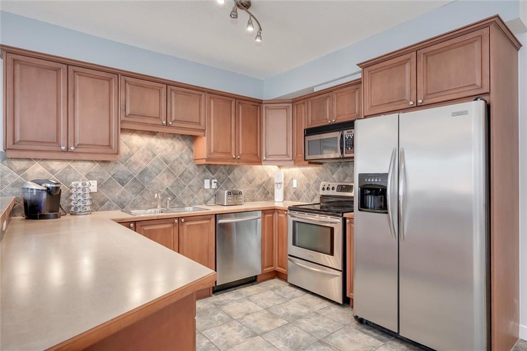 8000 Wentworth Drive - Photo 1
