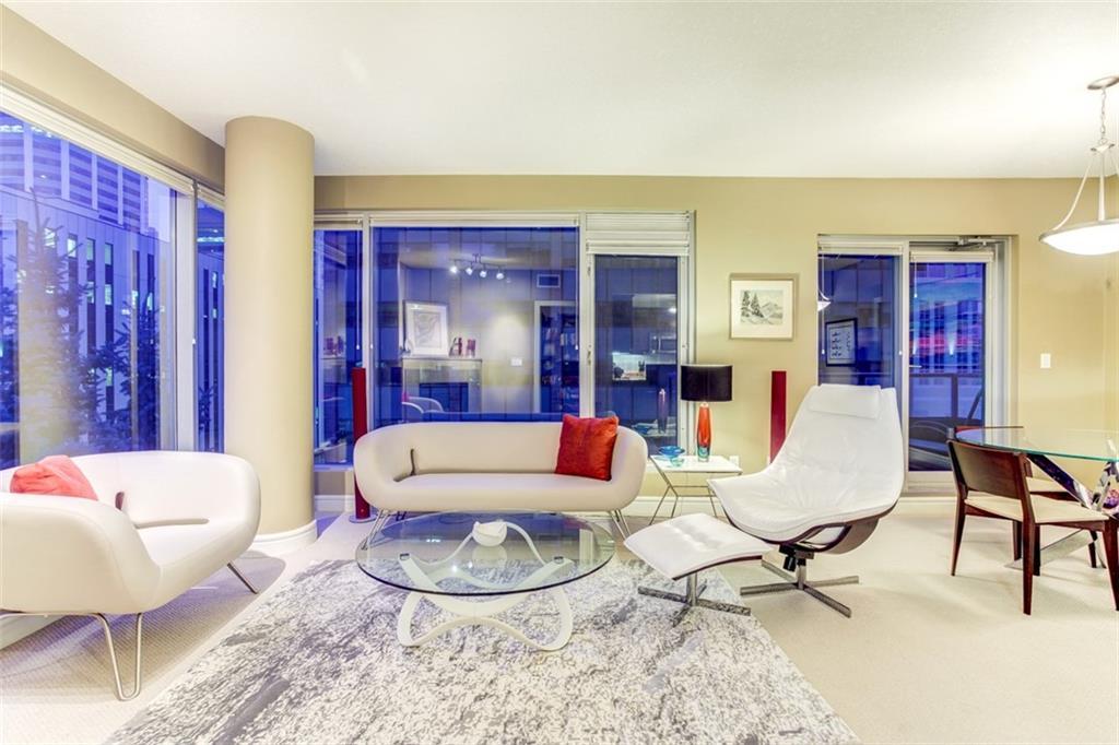 910 5 Avenue - Photo 1