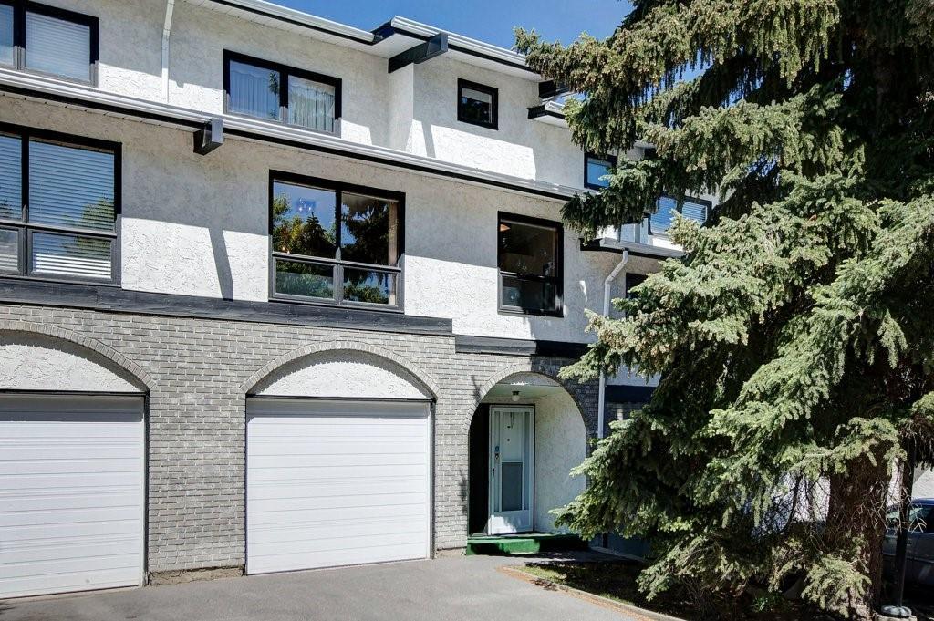 5400 Dalhousie Drive - Photo 1