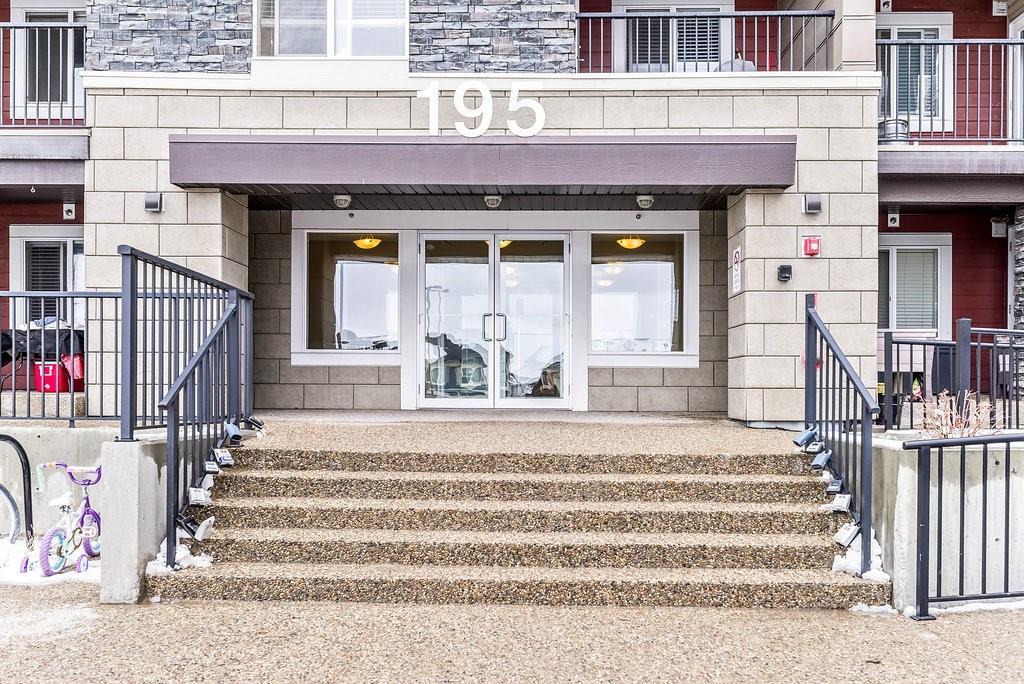 195 Kincora Glen Road - Photo 1