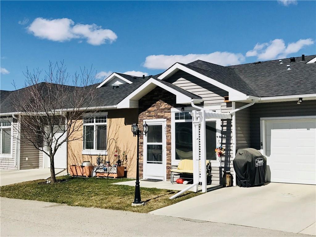 205 Sunvale Crescent - Photo 1
