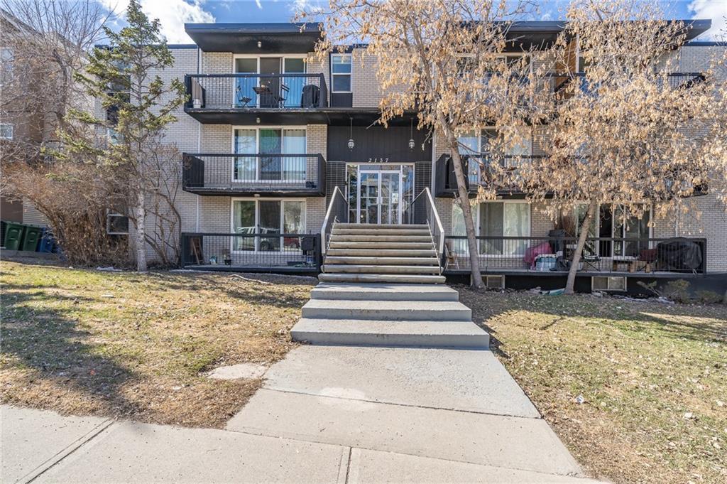 2137 17 Street - Photo 1