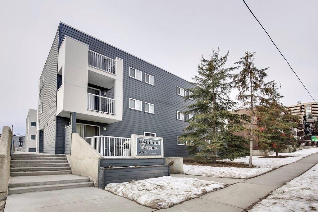 431 1 Avenue - Photo 1
