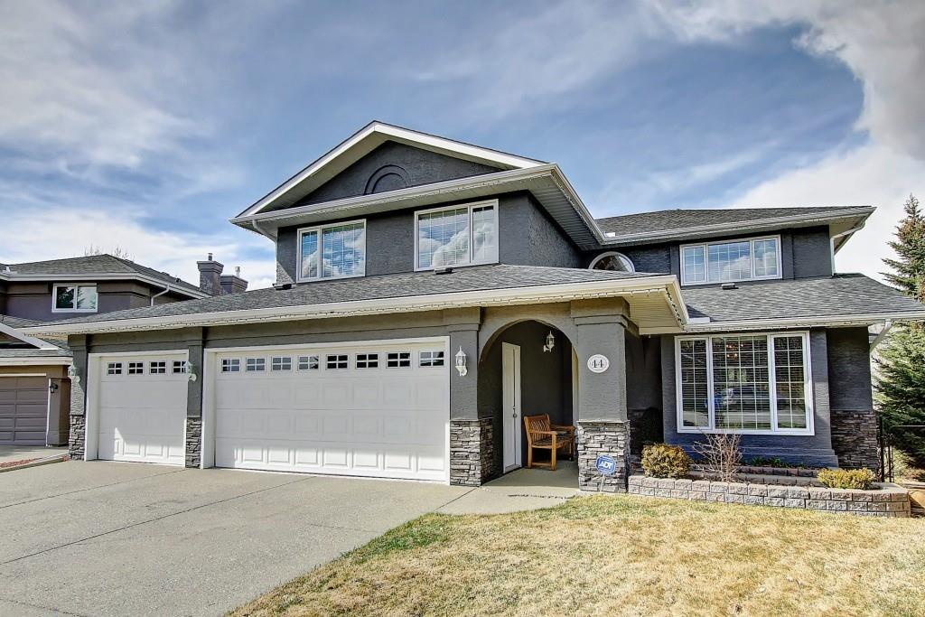 44 Mt Robson Circle - Photo 1
