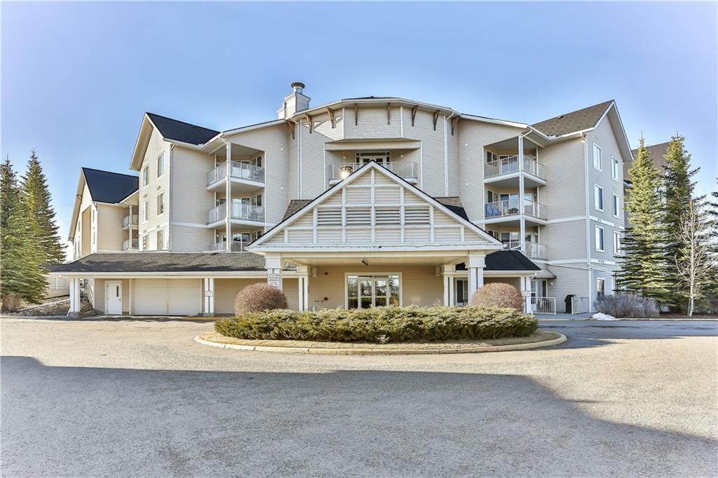 305 1 Avenue - Photo 1