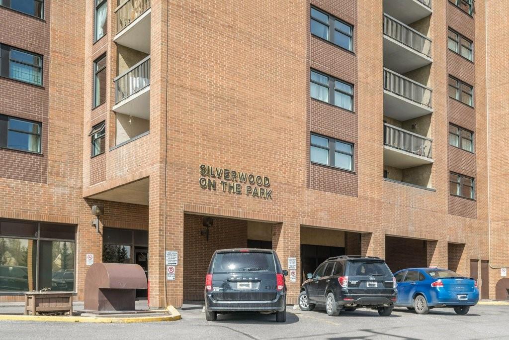 8604 48 Avenue - Photo 1