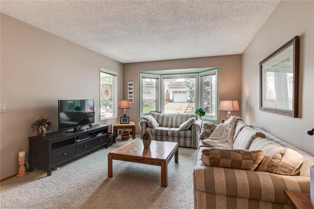 23 Woodford Crescent - Photo 1