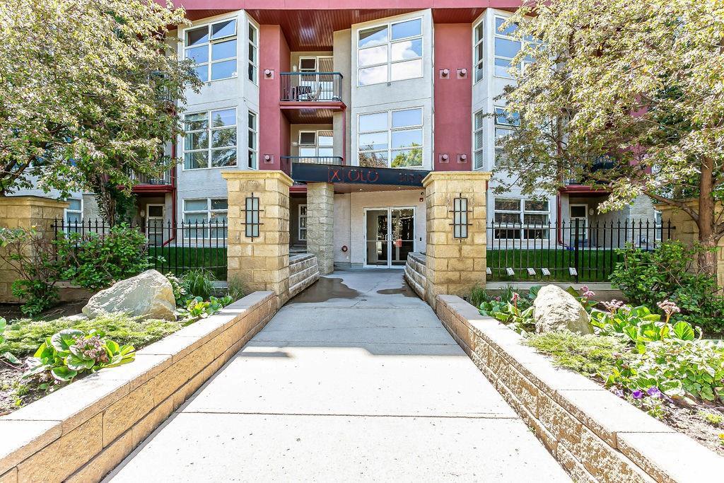 315 24 Avenue - Photo 1