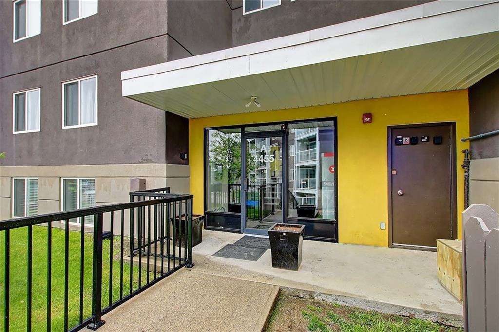 4455A Greenview Drive - Photo 1