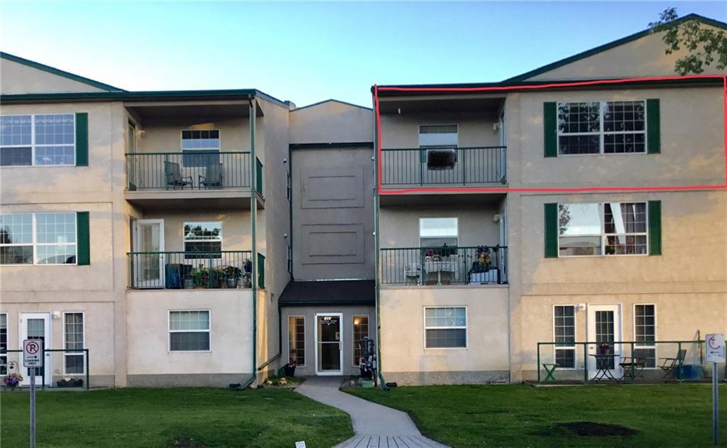 105 7 Avenue - Photo 1