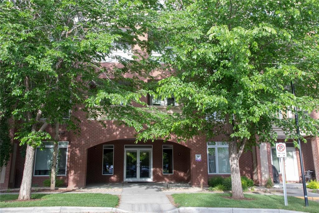 24 Hemlock Crescent - Photo 1