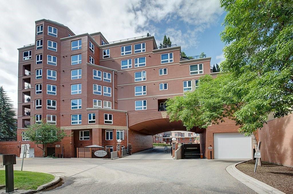 400 Eau Claire Avenue - Photo 1