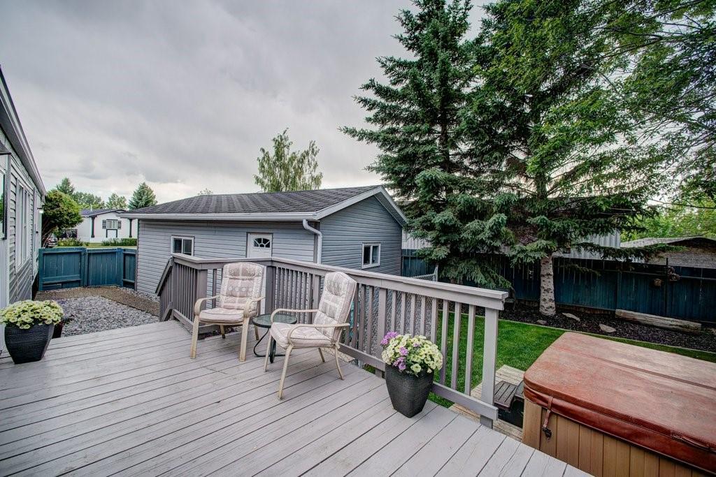 936 Briarwood Crescent - Photo 1