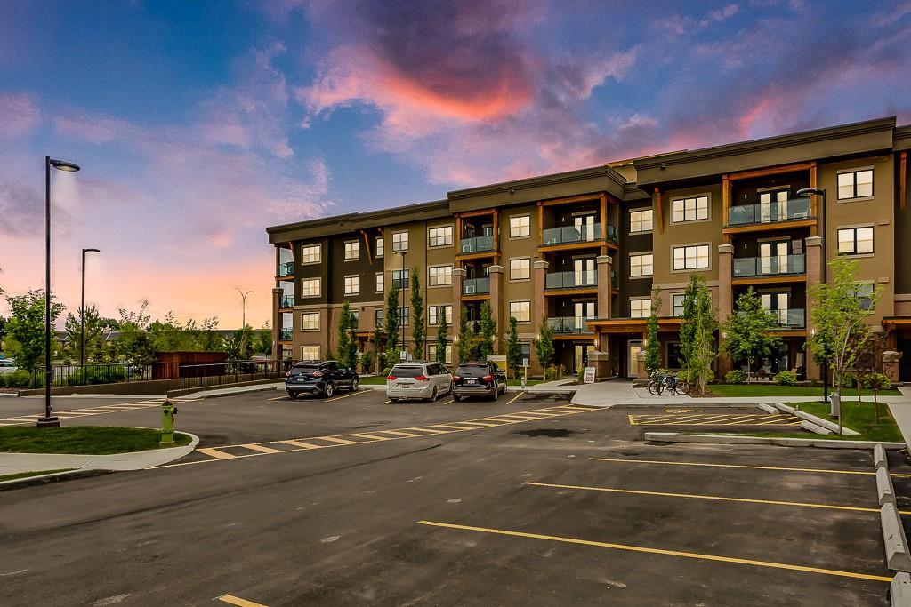10 Market Boulevard - Photo 1
