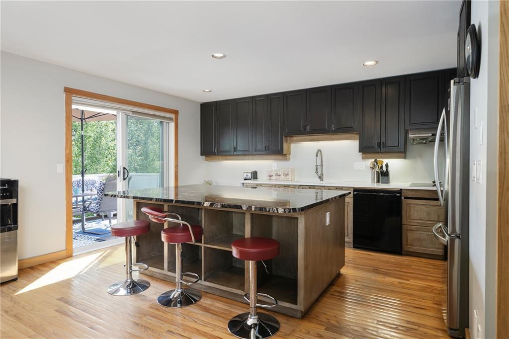 2101 21 Avenue - Photo 1