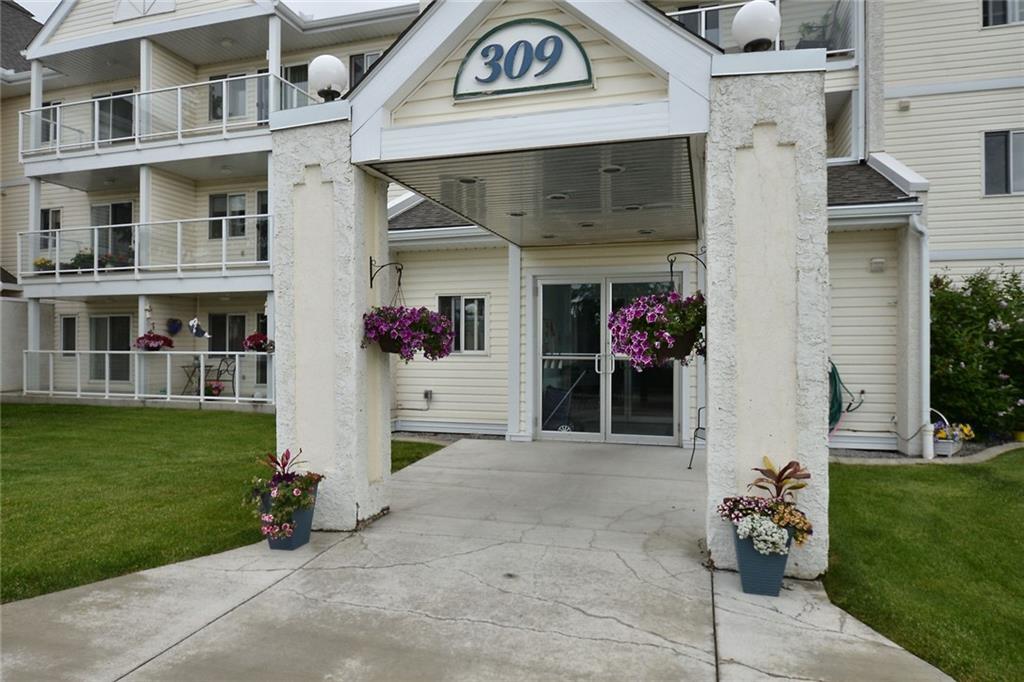 309 Woodside Drive - Photo 1