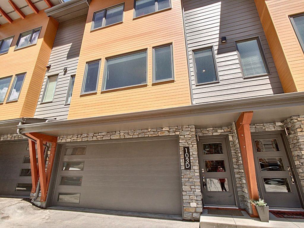 1101 Three Sisters Parkway - Photo 1