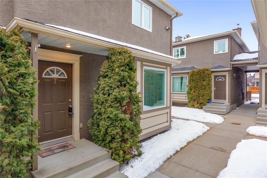 2132 35 Avenue - Photo 1