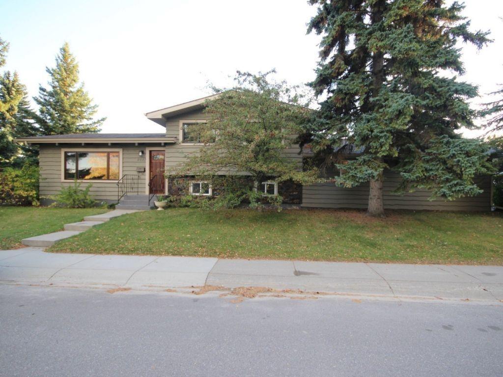 4647 Namaka Crescent - Photo 1