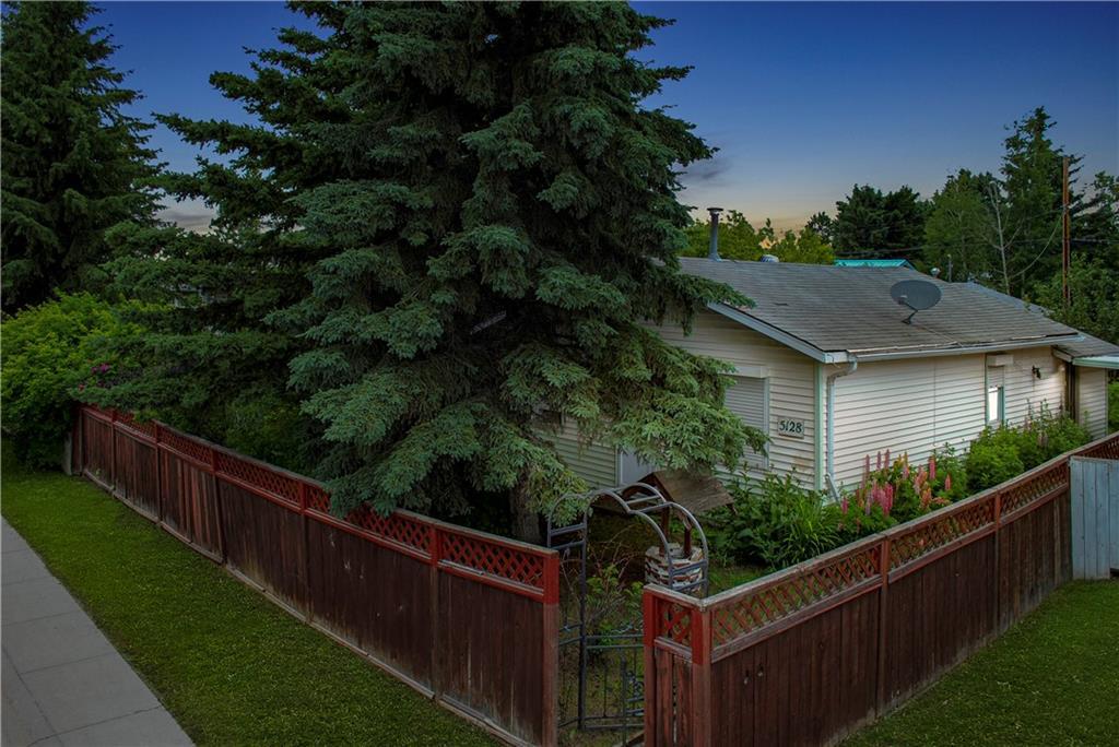 5128 48th Avenue - Photo 1
