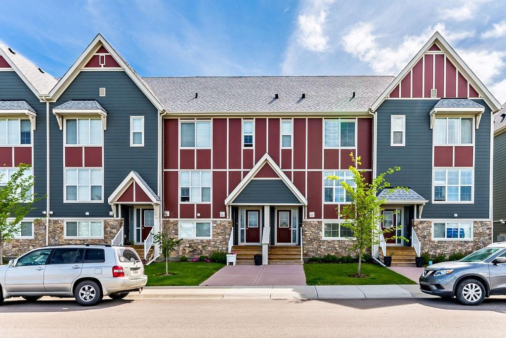 275 Mahogany Way - Photo 1
