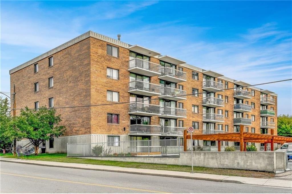 521 57 Avenue - Photo 1