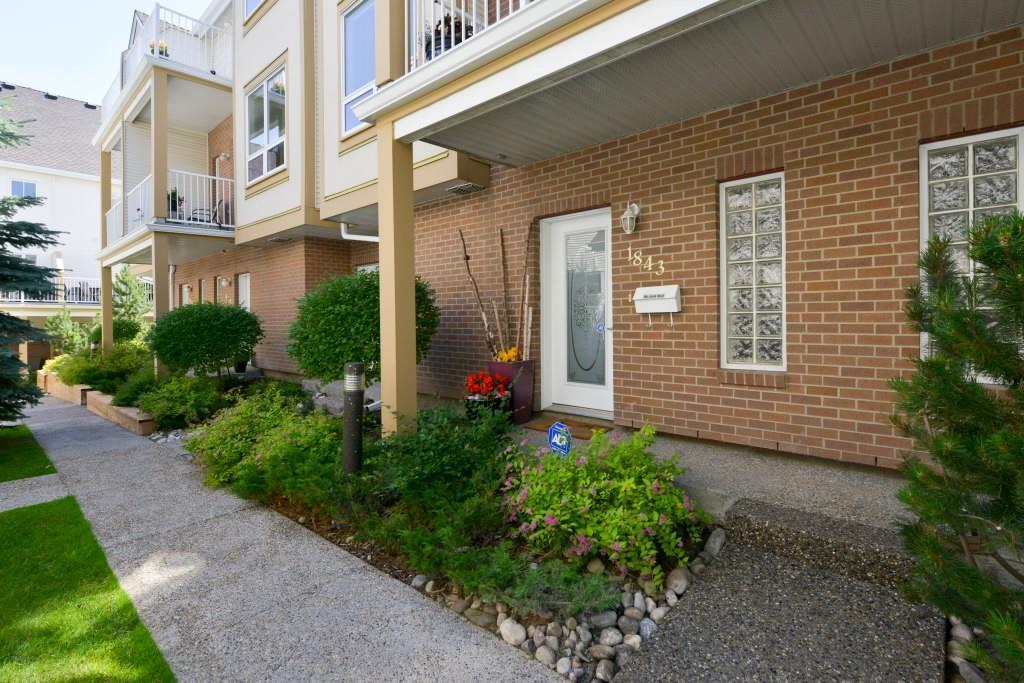 1843 36 Avenue - Photo 1