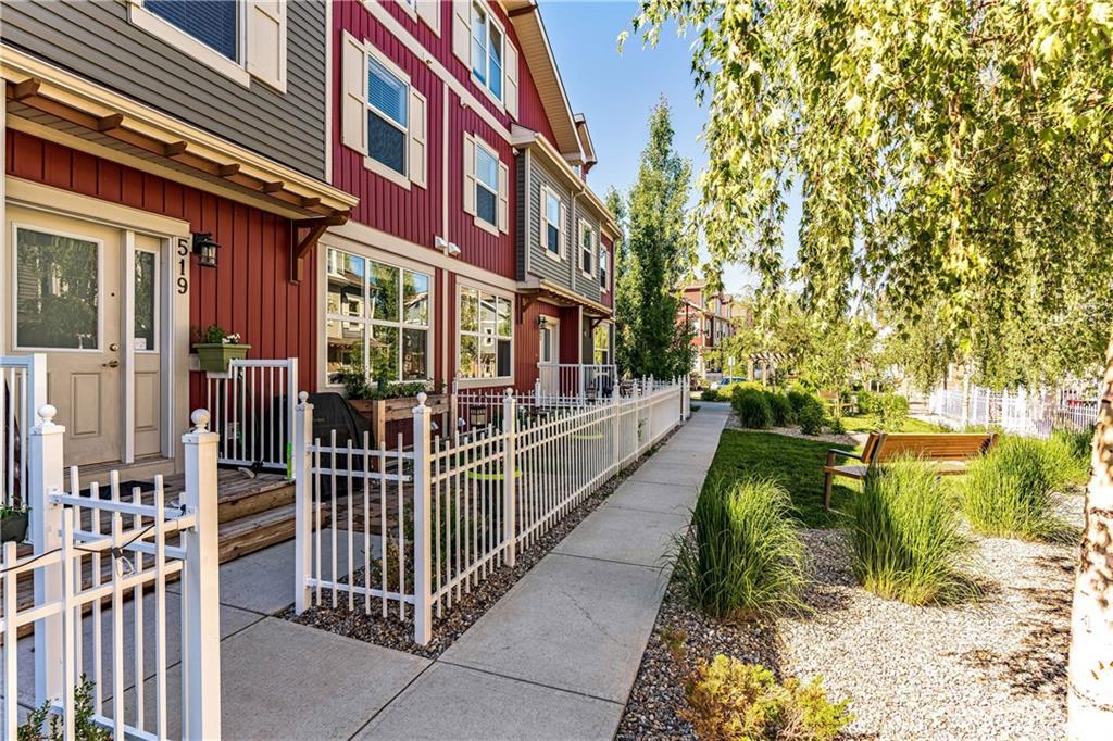 10 Auburn Bay Avenue - Photo 1