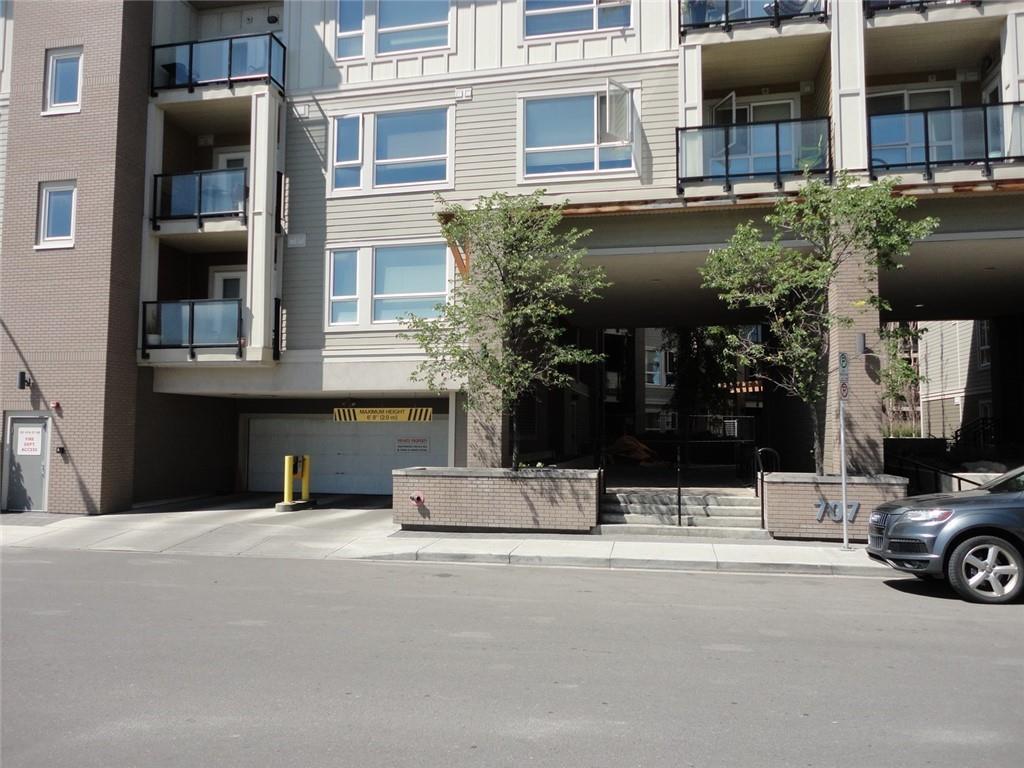 707 4 Street - Photo 1