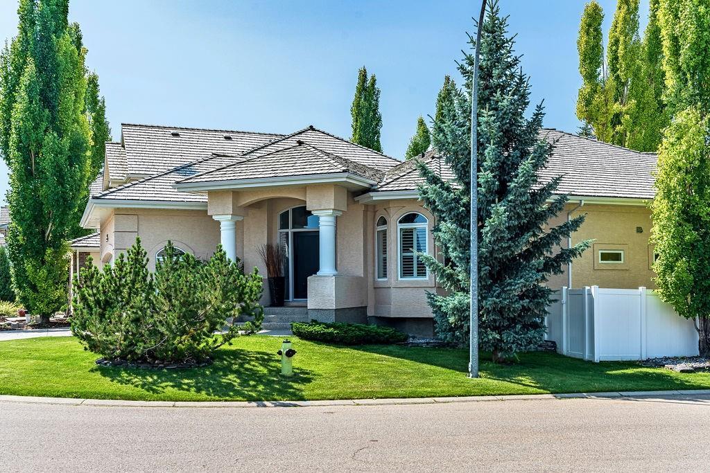 100 Evergreen Crescent - Photo 1