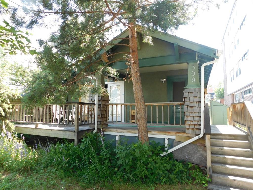 309 22 Avenue - Photo 1