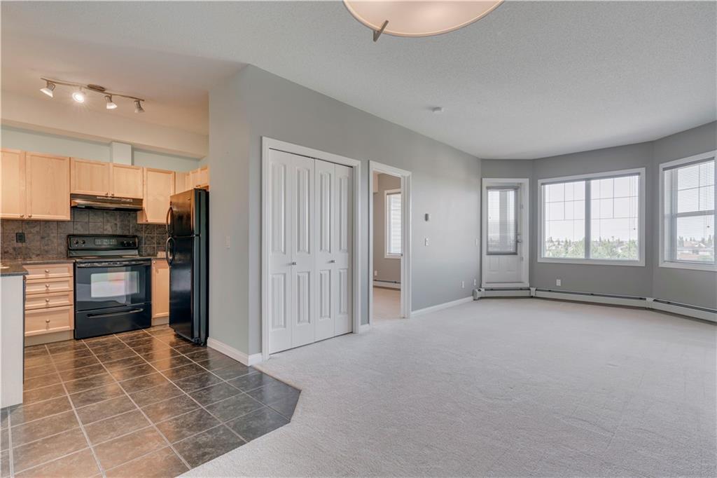 8 Prestwick Pond Terrace - Photo 1