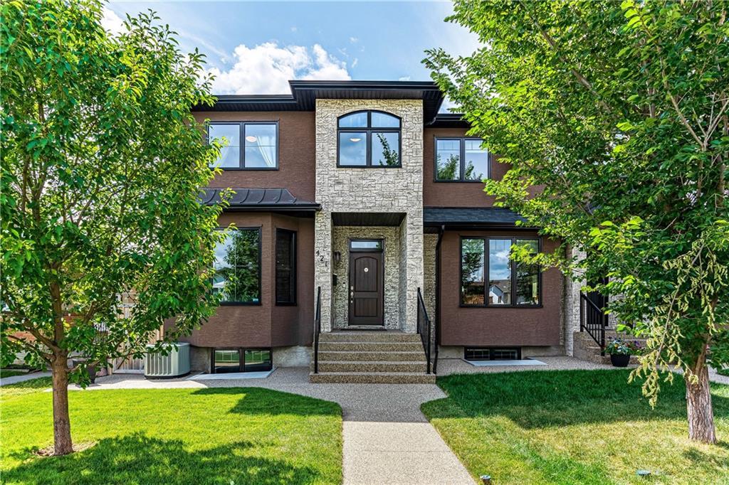 421 54 Avenue - Photo 1